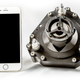 Imagen para el artículo titulado Este motor de combustión ruso del tamaño de un iPhone tiene 5 CV y puede impulsar un kart